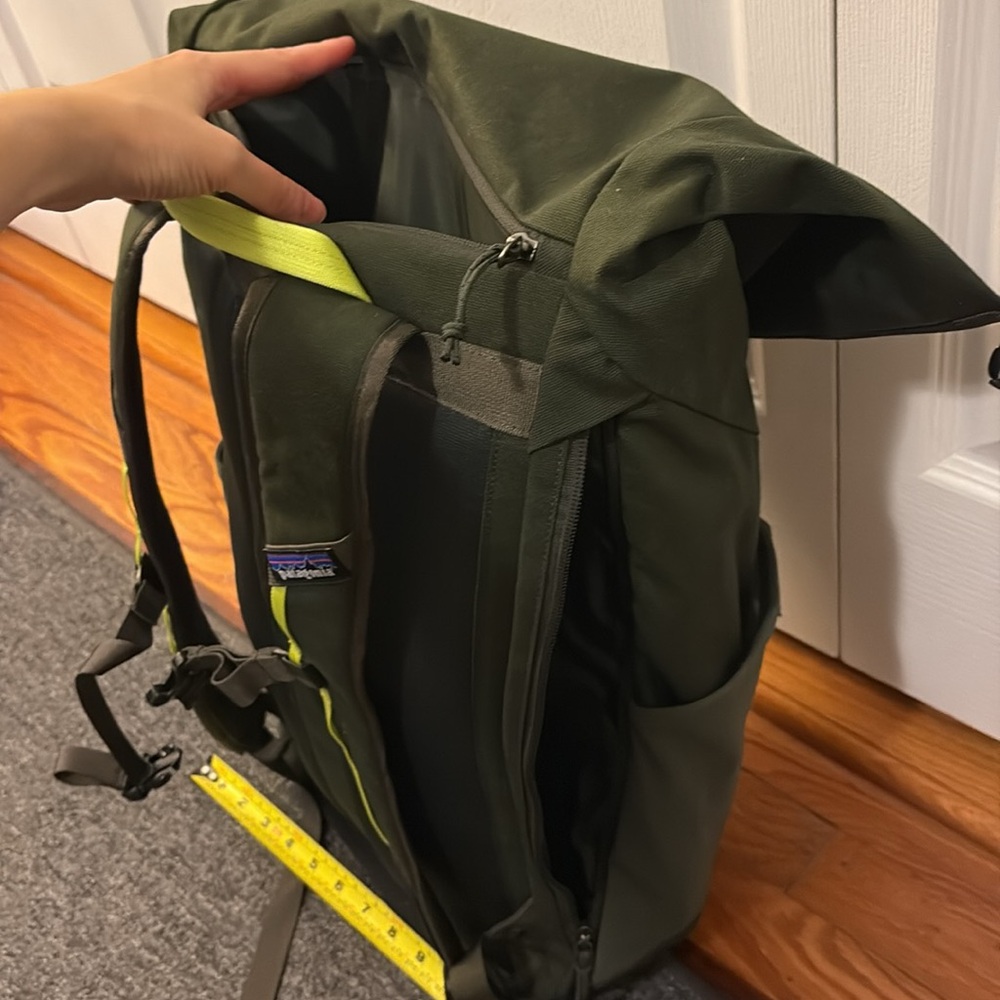 Patagonia Fieldsmith Roll-Top Pack 32L - Picture 8 of 14